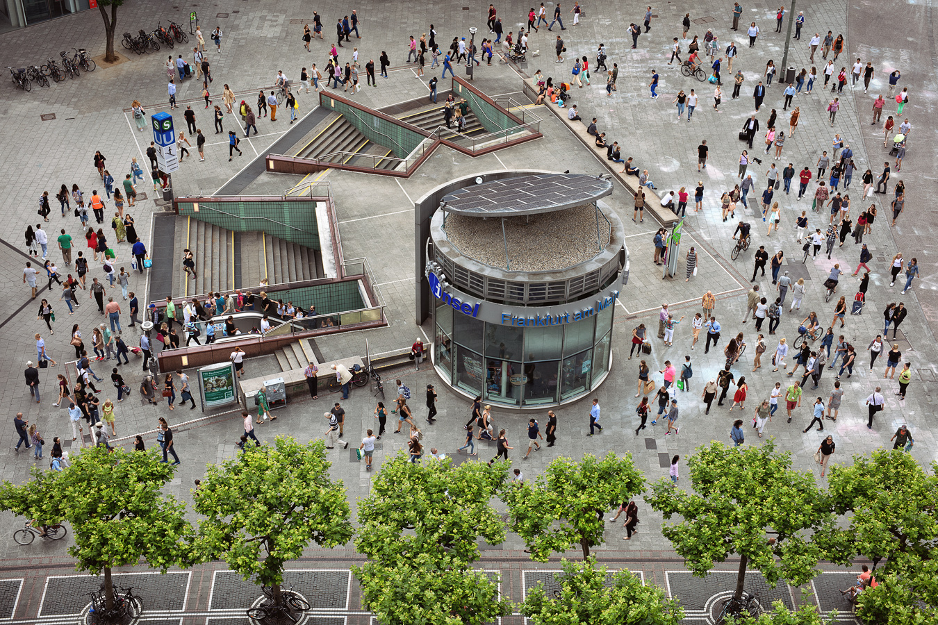 People In A Rush (2017)