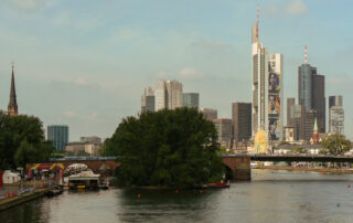 Skyline Frankfurt zur Fußball-Weltmeisterschaft 2006